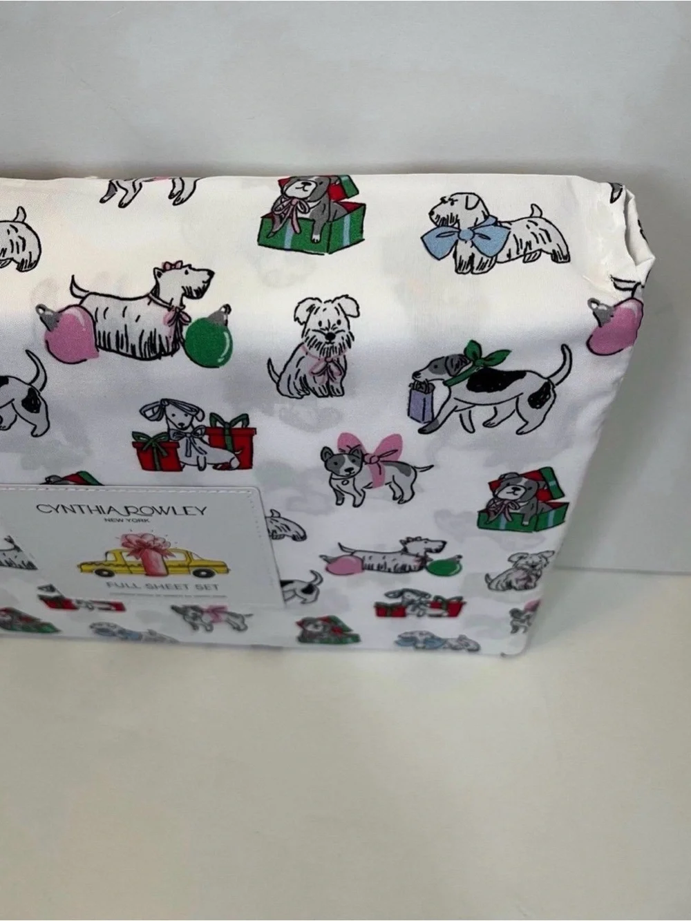 Cynthia Rowley Puppy Cheer Full Size Sheet Set Presents Bows Ornaments Gifts